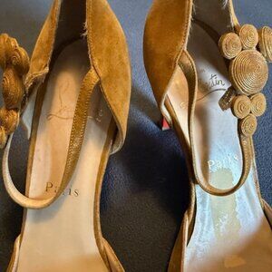 POSSIBLE Vintage Christian Louboutin size 40